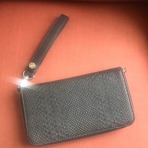 Thirty One Jewell wallet